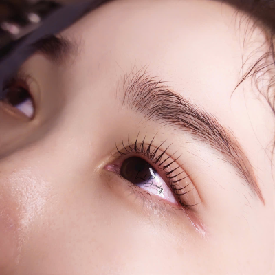 Uốn mi collagen
