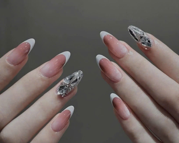Phạm Linh Beauty - Nail, Mi Tân Phú
